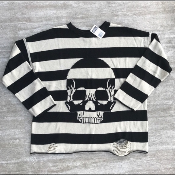 💥LAST ONE!💥IRON FIST distressed skull sweater - Picture 2 of 7